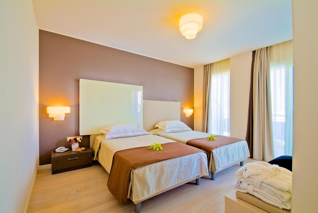 Majestic Beach Hotel & Wellness Bibione Exterior foto