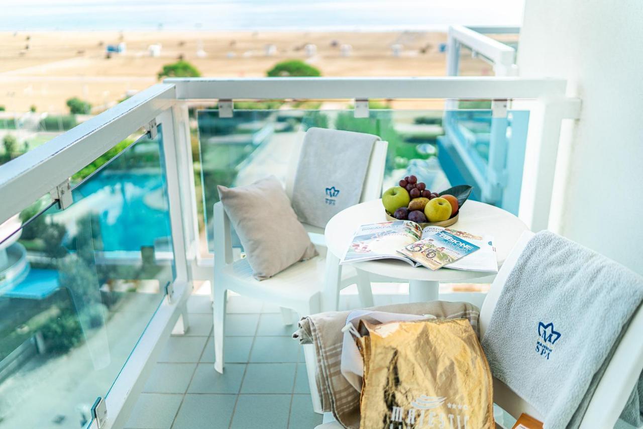 Majestic Beach Hotel & Wellness Bibione Exterior foto