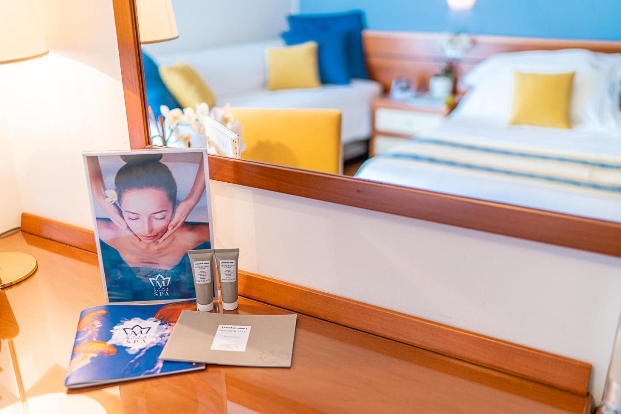 Majestic Beach Hotel & Wellness Bibione Exterior foto