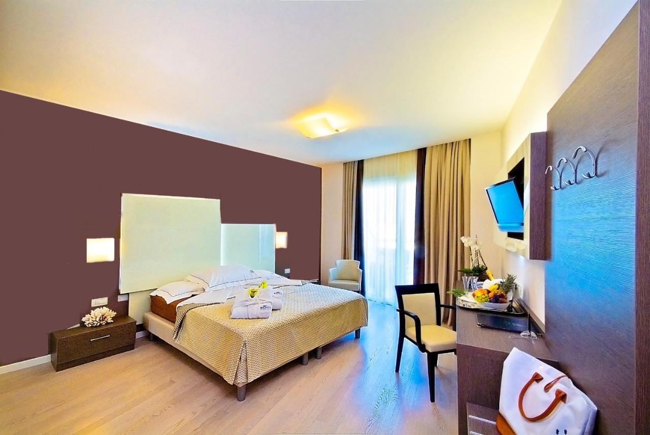 Majestic Beach Hotel & Wellness Bibione Exterior foto